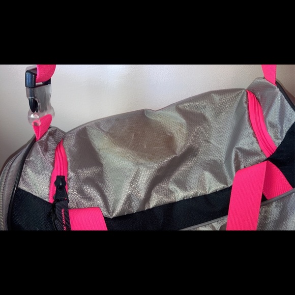 Sac sport Nike - Picture 3 of 4